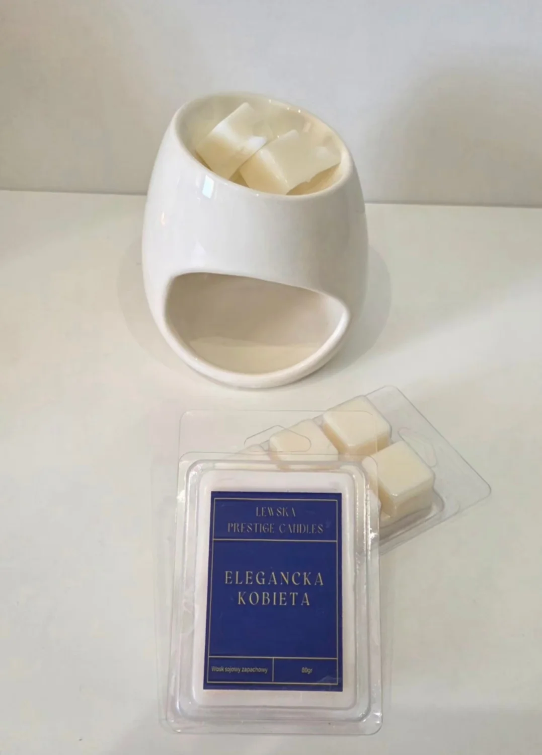 Wosk zapachowy do kominka  "Elegancka Kobieta"