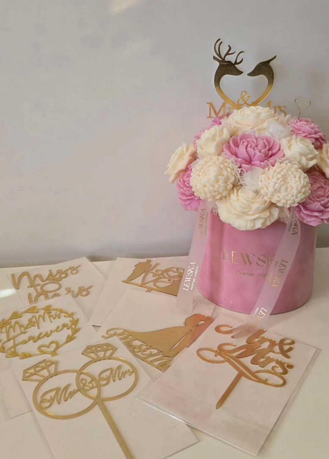 Złoty topper ślubny 