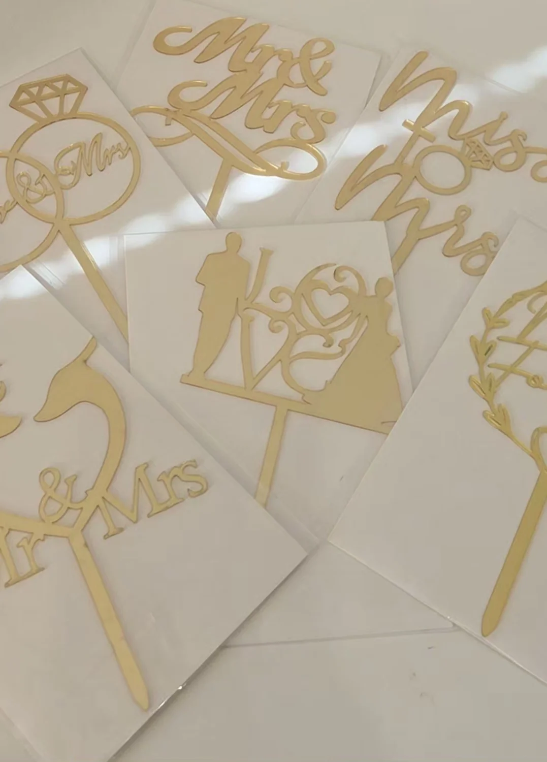 Złoty topper ślubny 